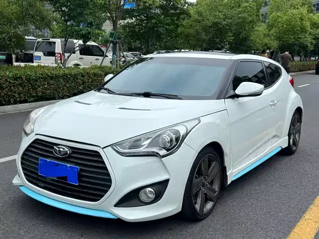 Hyundai Veloster Veloster 2012 1.6t Automatic Luxury Version — фото