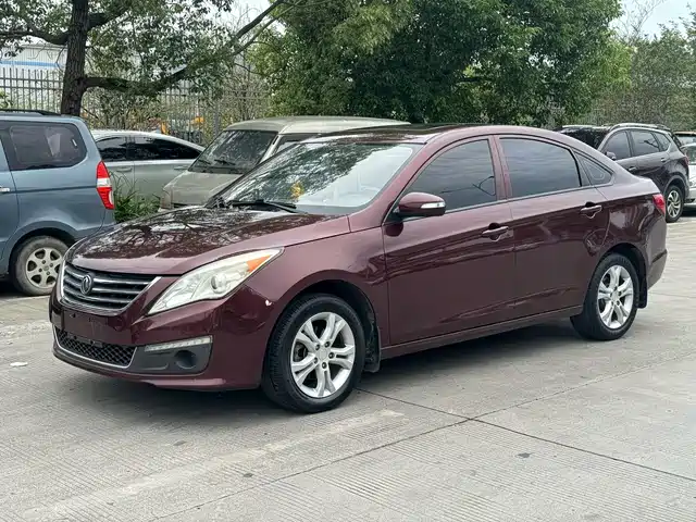 Dongfeng Is Popular Jingyi S50