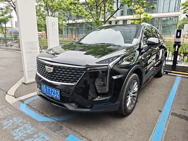 Cadillac Cadillac Xt4 Cadillac Xt4 2024 28t Two-Wheel Drive Luxury Model — фото
