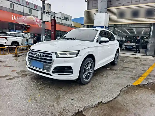 Audi Audi Q5l Audi Q5l 2018 45 Tfsi Exclusive Fashion Model National V — фото