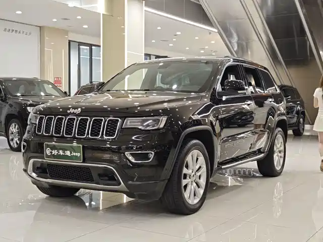 Jeep Grand Cherokee (Imported) Grand Cherokee (Imported) 2017 3.0l Comfort Navigation Edition