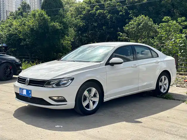 Volkswagen Lingdu Lingdu 2015 230tsi Dsg Fashion Edition