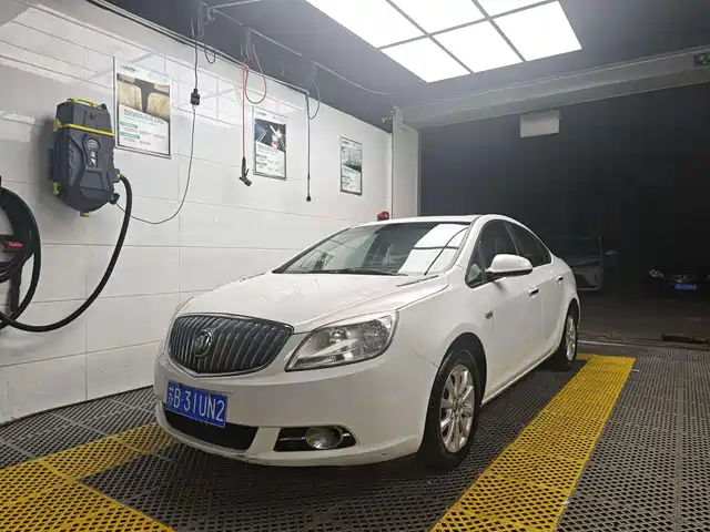 Buick Yinglang Yinglang 2013 XT 1.6T automatic cutting-edge sports version