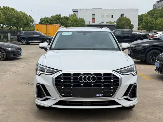 Audi Audi Q3 Audi Q3 2021 35 Tfsi Aggressive And Dynamic