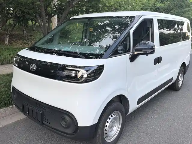 Saic Maxus Dana V1 Dana V1 2025 V1+ short-axis low-roof multi-function version (50kWh) — фото