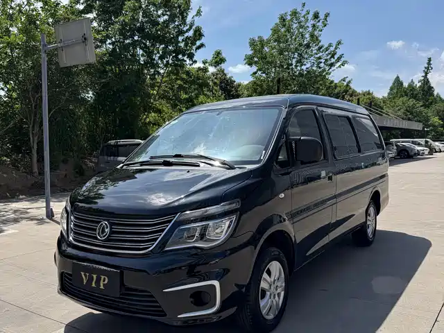 Dongfeng Is Popular Lingzhi Lingzhi 2020 M5l 1.6l Comfortable 7-Seater — фото