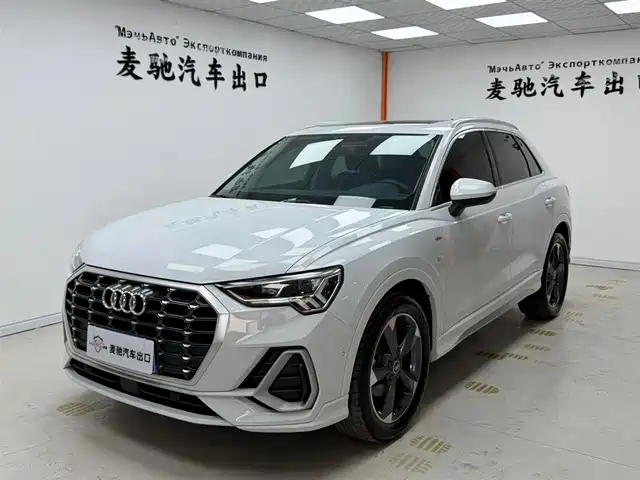 Audi Audi Q3 Audi Q3 2022 35 Tfsi Fashionable And Dynamic — фото