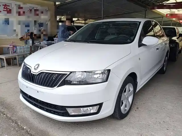 Skoda Xin Rui Xinrui 2016 1.6l Automatic Version — фото