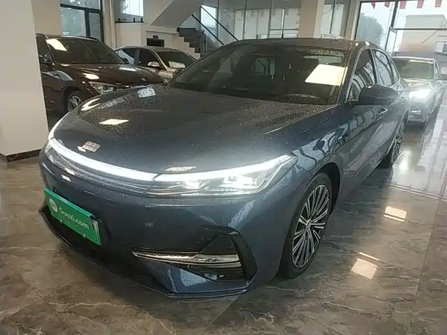 Geely Galaxy Galaxy A7 Galaxy A7 2025 EM-i 150km Starship Edition — фото