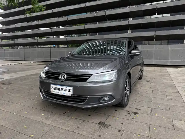 Volkswagen Sagitar Sagitar 2012 1.4tsi Automatic Luxury Model — фото