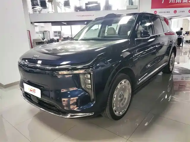 Zhiji Automobile Zhiji LS9 Zhiji LS9 2026 52 Ultra — фото