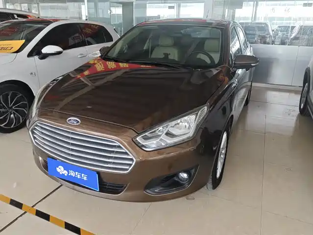 Ford Forrest Escort 2017 1.5l Automatic Comfort Model — фото