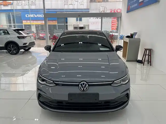 Volkswagen Golf Golf 2023 Facelift 280tsi Dsg R-Line Lite — фото
