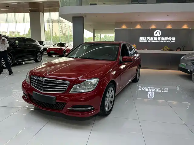 Mercedes-Benz Mercedes Benz C Class Mercedes-Benz C-Class 2013 C 180 Classic Grand Edition — фото