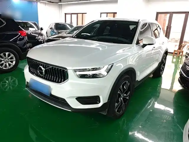Volvo Volvo Xc40 Volvo Xc40 2022 T4 Four-Wheel Drive Zhiyuan Deluxe Edition — фото