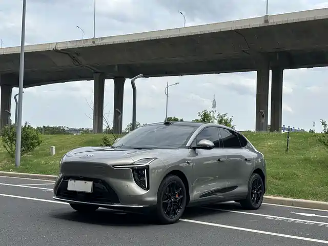 Zhiji Automobile Zhiji Ls6 Zhiji Ls6 2026 Pure Electric Max — фото