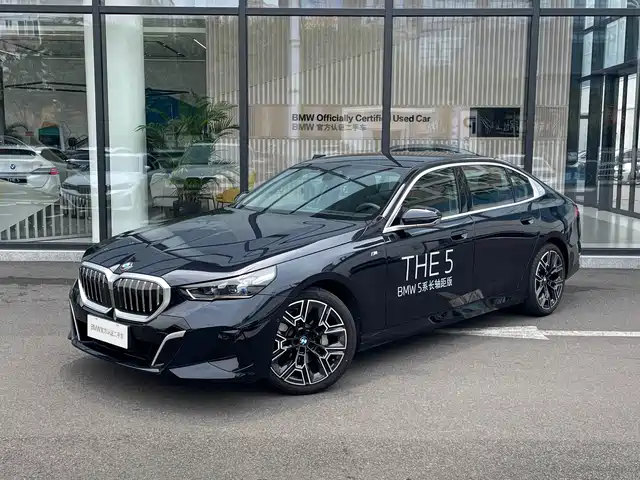 Bmw Bmw 5 Series Bmw 5 Series 2025 530li Exclusive M Sports Package — фото