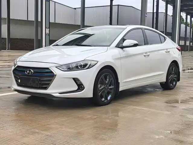 Hyundai Lead The Way Lingdong 2016 1.6l Automatic Smart · Elite Model