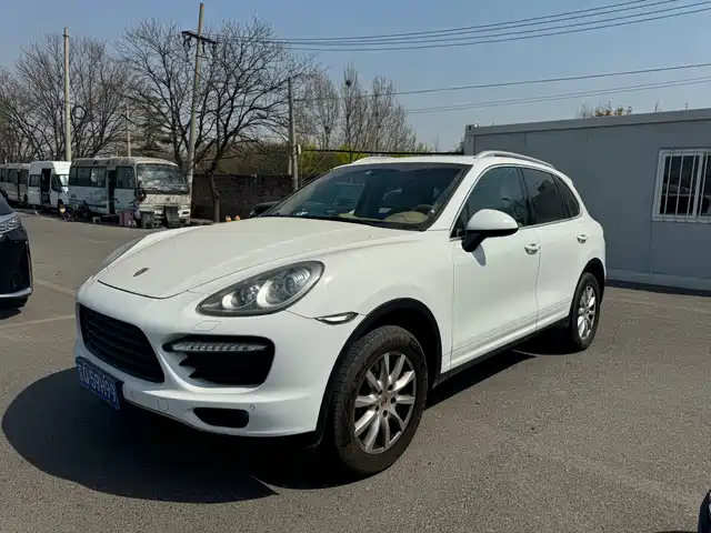 Porsche Cayenne Cayenne 2014 Cayenne Platinum Edition 3.0t