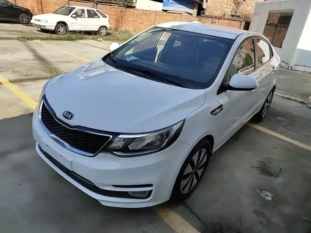 Kia Kia K2 Kia K2 2015 Sedan 1.4l At Gls
