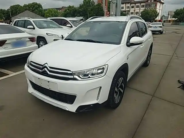 Citroën Citroën C3-Xr Citroen C3-Xr 2015 1.6thp Automatic Pioneer