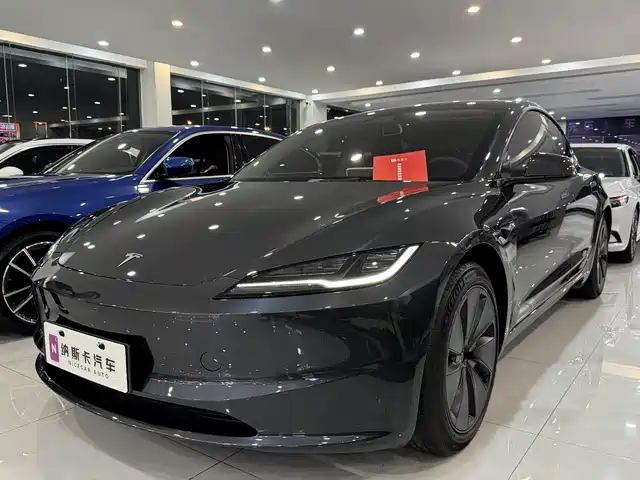 Tesla Model 3 Model 3 2023 Rear-Wheel Drive Version — фото