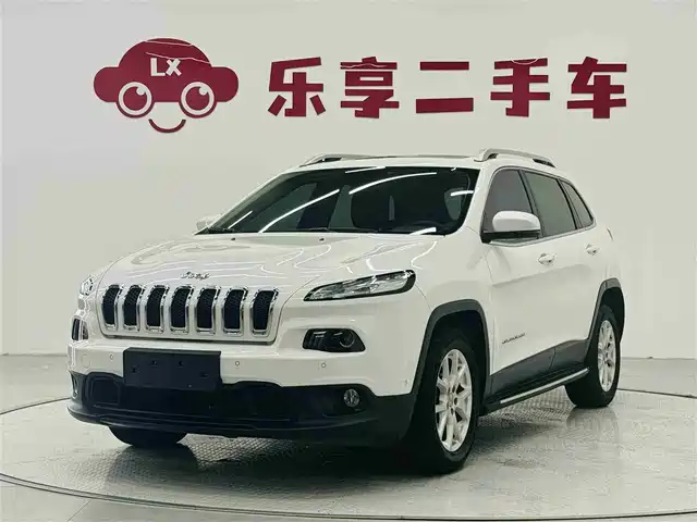 Jeep Free Light Liberty Light 2016 2.4l Leading Edition