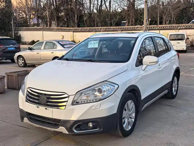 Suzuki Feng Yu Fengyu 2014 1.6l Cvt Two-Wheel Drive Elite Model