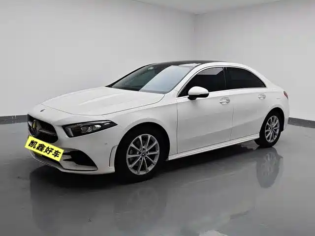 Mercedes-Benz Mercedes Benz A Class Mercedes-Benz A-Class 2020 Facelift A 200 L Sports Sedan Fashionable