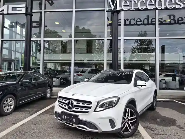 Mercedes-Benz Mercedes-Benz Gla Mercedes-Benz Gla 2018 Gla 200 Fashion Model