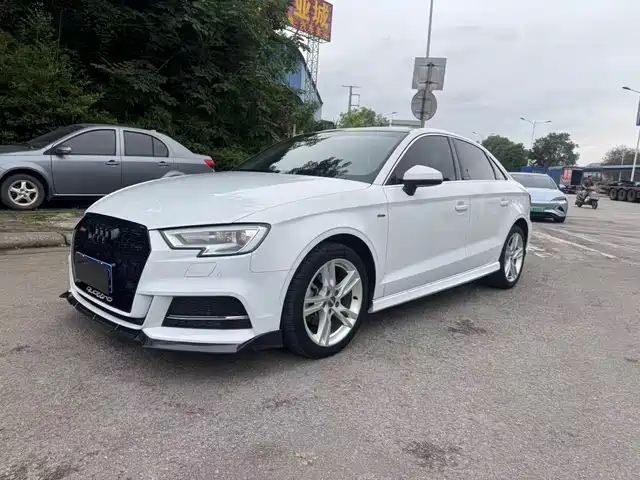 Audi Audi A3 Audi A3 2018 30th Anniversary Limousine 35 Tfsi Fashion