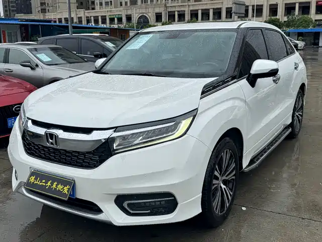 Honda Crown Road Guandao 2017 370turbo 2wd Deluxe Edition
