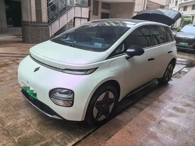 Baojun Baojun Clouds Baojun Yunduo 2023 360 Plus — фото