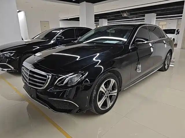 Mercedes-Benz Mercedes-Benz E-Class Mercedes-Benz E-Class 2019 E 200 L Sports