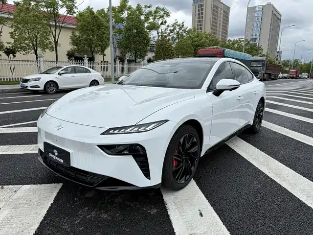 Dongfeng Yipai eπ007 Eπ007 2024 Model Extended Range 200 Ruyi Version