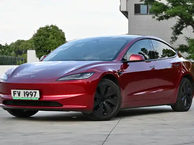 Tesla Model 3 Model 3 2023 Long-Range All-Wheel Drive Version