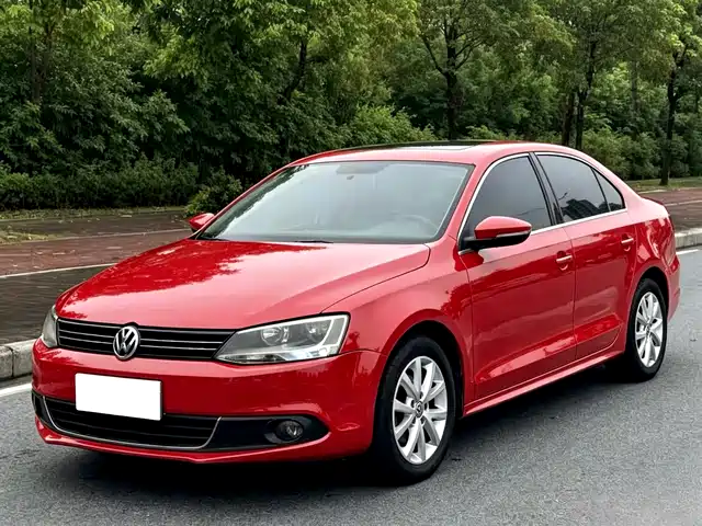 Volkswagen Sagitar Sagitar 2012 1.6l Automatic Fashion Model