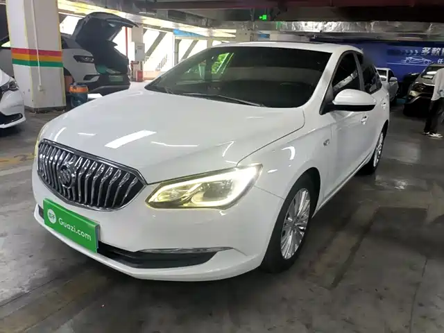 Buick Yinglang Yinglang 2015 18t Dual-Clutch Luxury Model