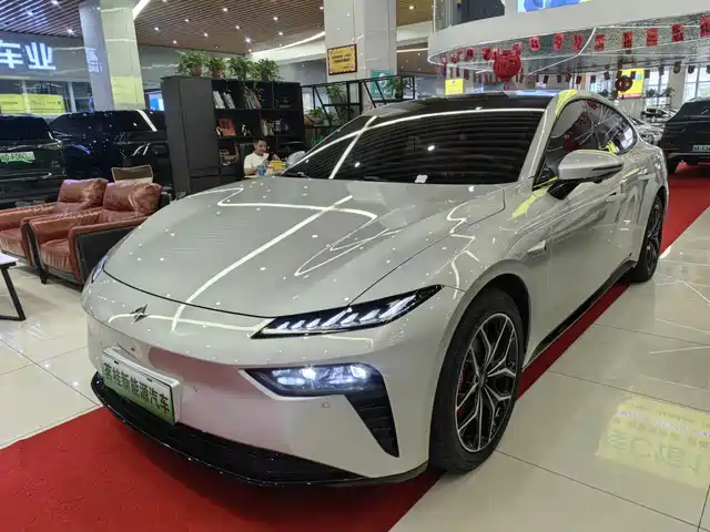 Dongfeng Yipai eπ007 eπ007 2025 pure electric 565 four-wheel drive Max pilot version