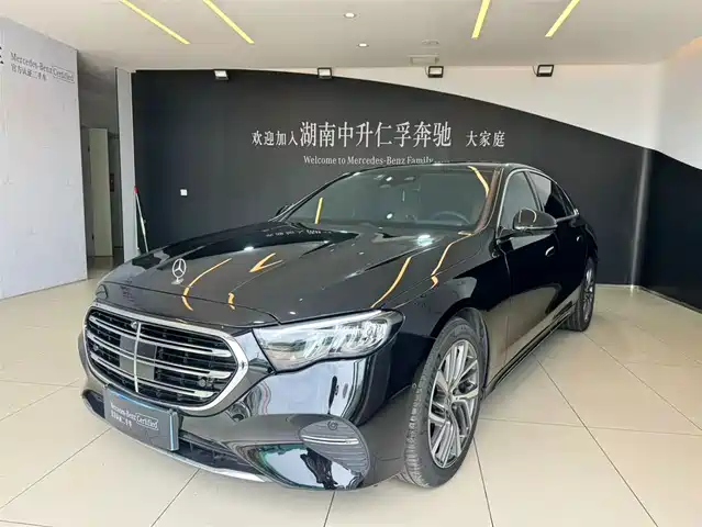 Mercedes-Benz Mercedes-Benz E-Class Mercedes-Benz E-Class 2025 E 300 L Fashion Model