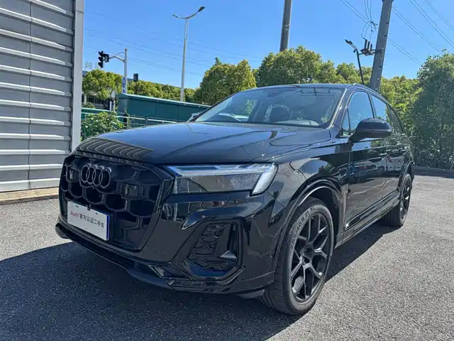 Audi Audi Q7 Audi Q7 2024 45 Tfsi Quattro S Line Black Warrior