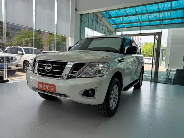 Nissan Patrol Patrol 2018 4.0l Linkedin Model — фото