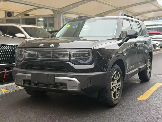 Beijing Cross Country Beijing off-road BJ30 Beijing off-road BJ30 2026 Traveler 1.5T DCT two-wheel drive advanced version