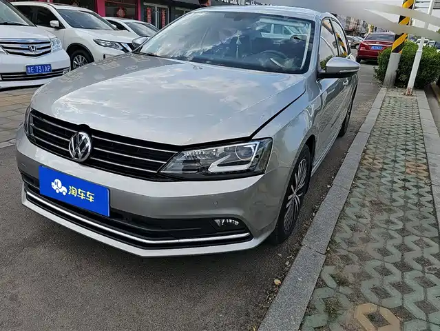 Volkswagen Sagitar Sagitar 2017 230tsi Automatic Luxury Model