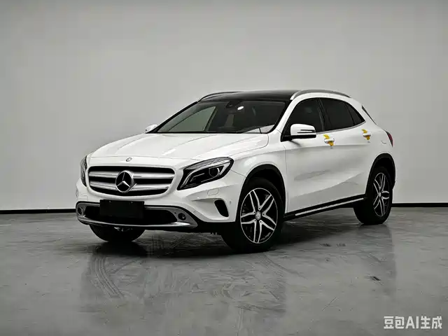 Mercedes-Benz Mercedes-Benz Gla Mercedes-Benz Gla 2016 Gla 200 Fashion Model