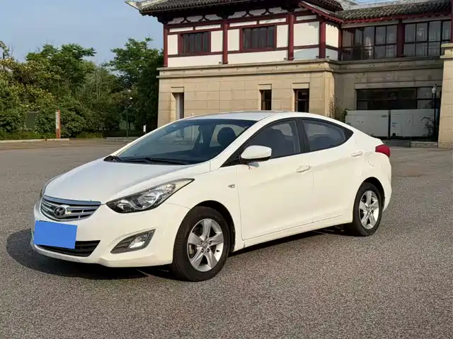 Hyundai Langdong Langdong 2012 1.6l Automatic Fashion Model