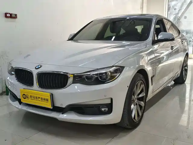 Bmw Bmw 3 Series Gt Bmw 3 Series Gt 2018 320i Fashion Model — фото