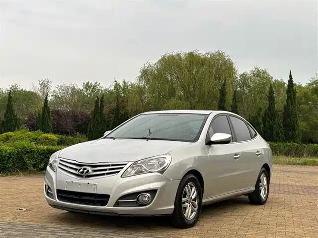 Hyundai Joyful Yuedong 2011 1.6l Automatic Luxury Model