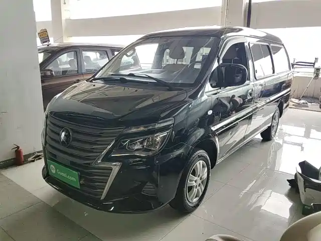 Dongfeng Is Popular Lingzhi Lingzhi 2023 M5l 1.6l Basic Model 7 Seats