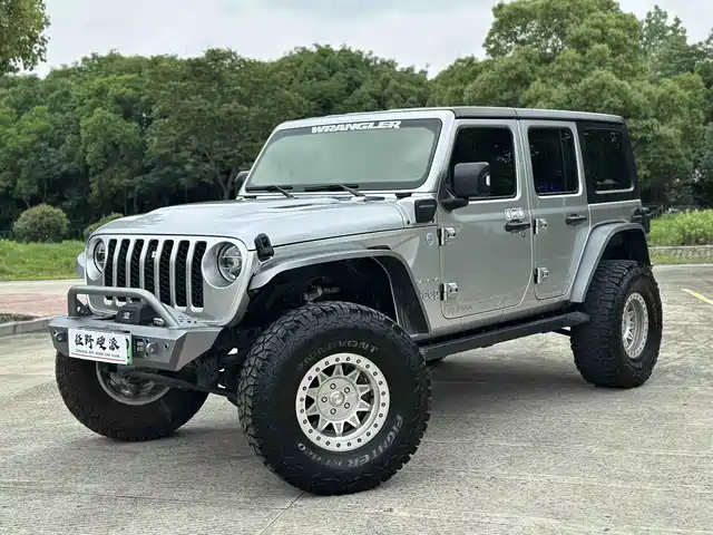 Jeep Wrangler New Energy Wrangler New Energy 2021 Four-Door 2.0t 4xe Sahara — фото